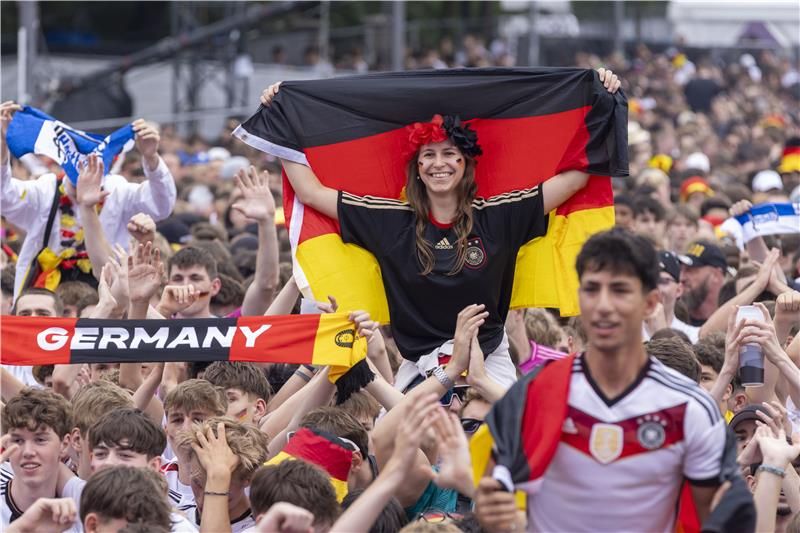 الجماهير الألمانية - أرشيفية