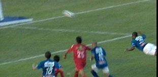 فلافيو طائر يسجل الهدف الأول للأهلي 