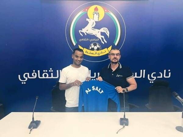 من مراسم التوقيع