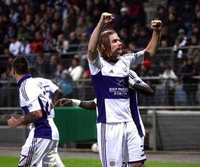 2011-10-20-00000102974179