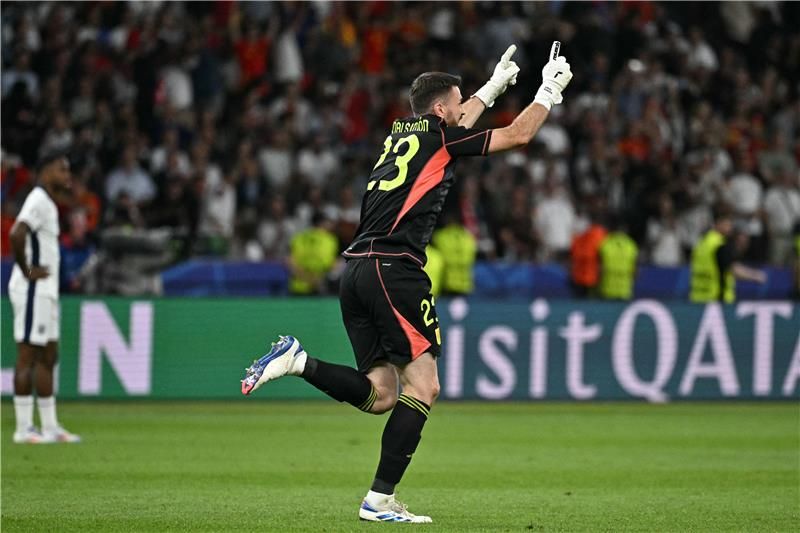 أوناي سيمون