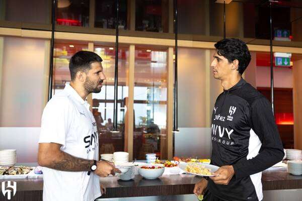 ياسين بونو وميتروفيتش