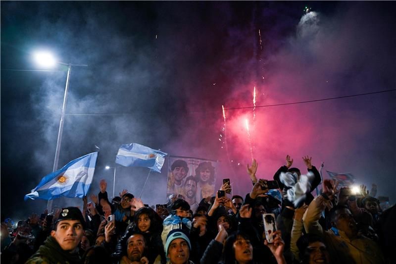 فرحة الجماهير الأرجنتينية