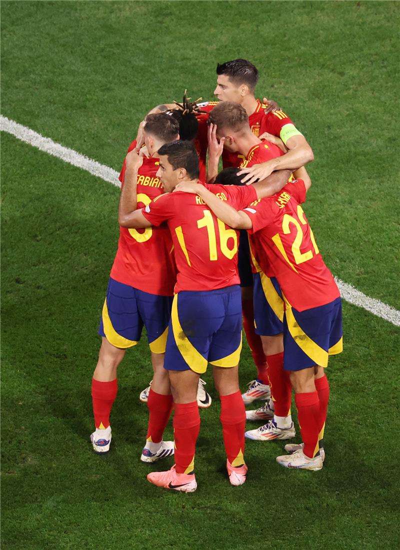 لاعبو إسبانيا