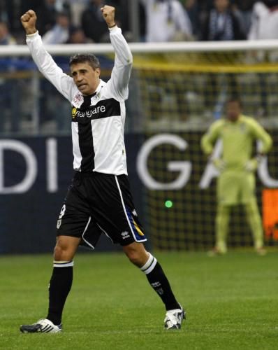 2010-11-21t144852z_01_sre302_rtridsp_3_soccer-italy_reuters