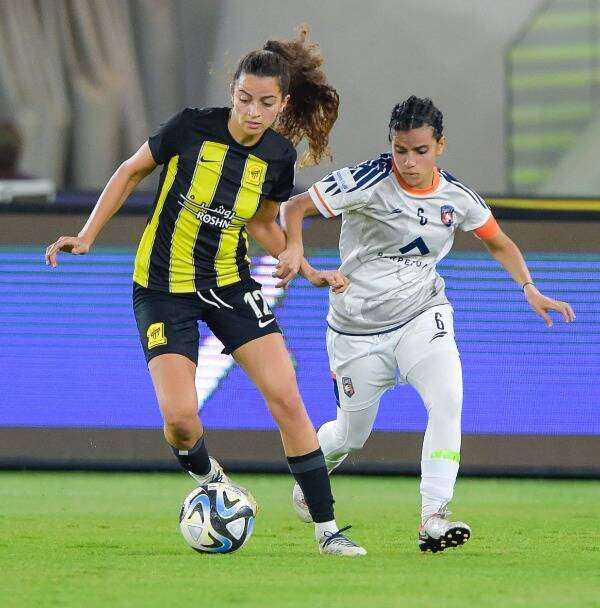 ليلى إسكندر