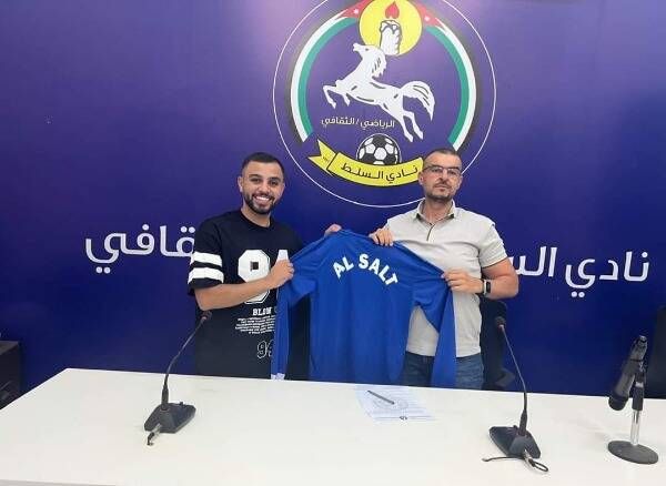 بعد توقيع العقود