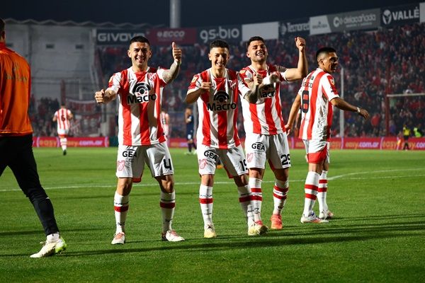 لاعبو إنيستتوتو