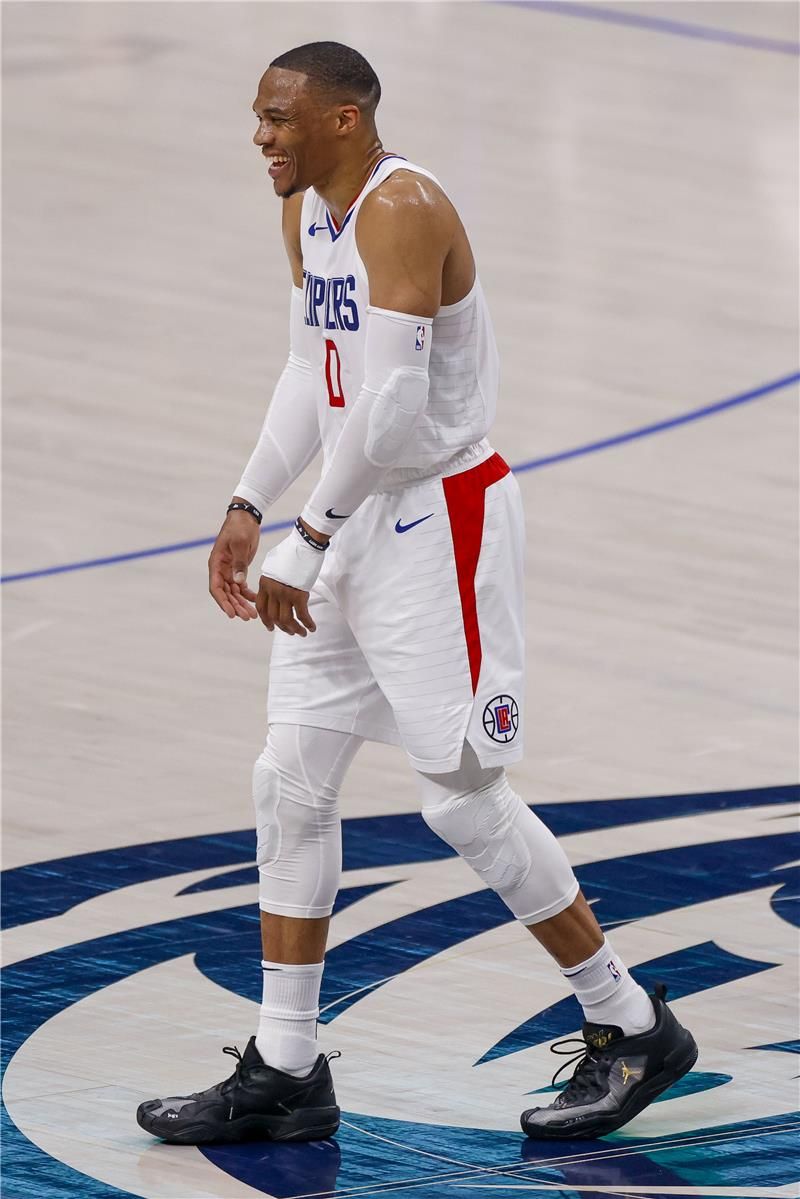 راسل وستبروك