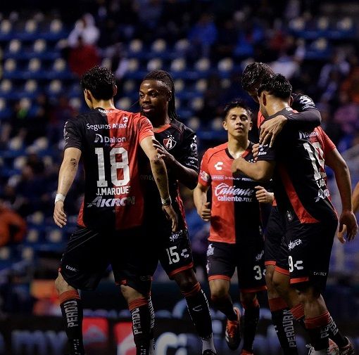 فرحة لاعبي أطلس