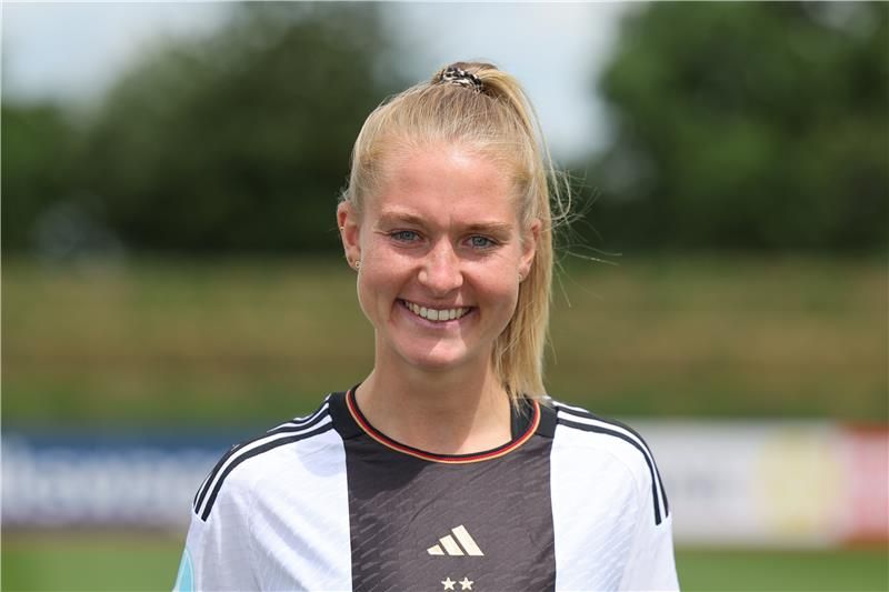 جانينا مينج