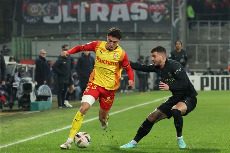 نائل العيناوي