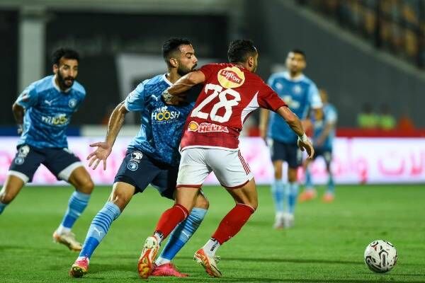 لقاء سابق بين الفريقين