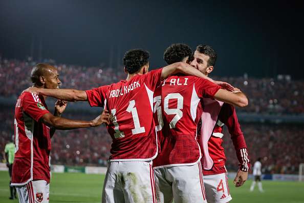 لاعبو الأهلي