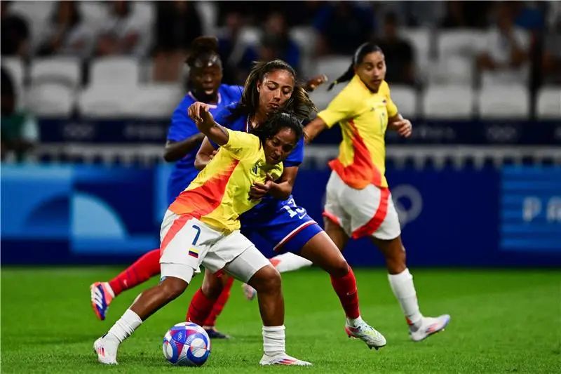 ?i=albums%2fmatches%2f2306121%2f20240725-afp_364z4zp_afp