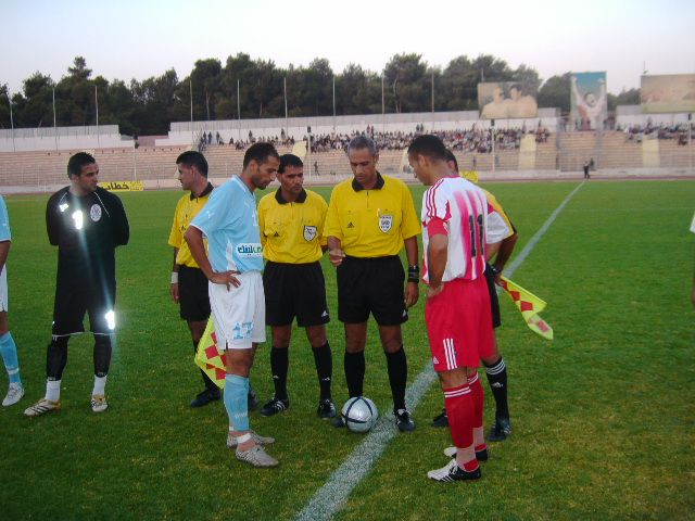 قرعة بين كباتن الفريقين