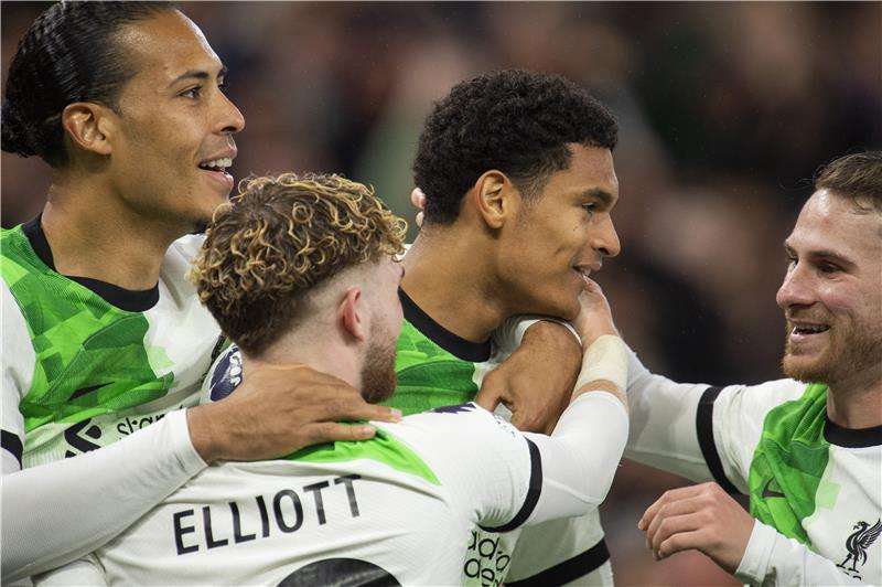 لاعبو ليفربول