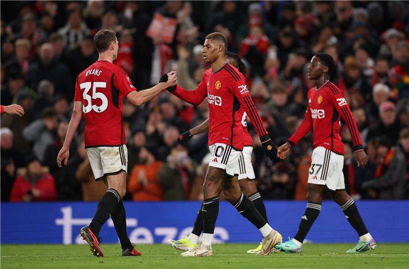 لاعبو مانشستر يونايتد