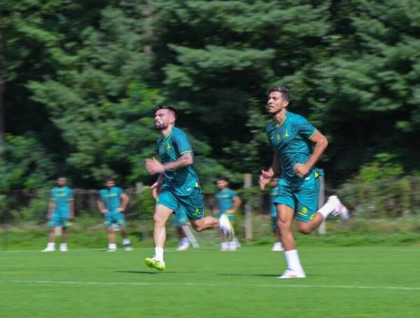 من استعدادات فريق الخليج