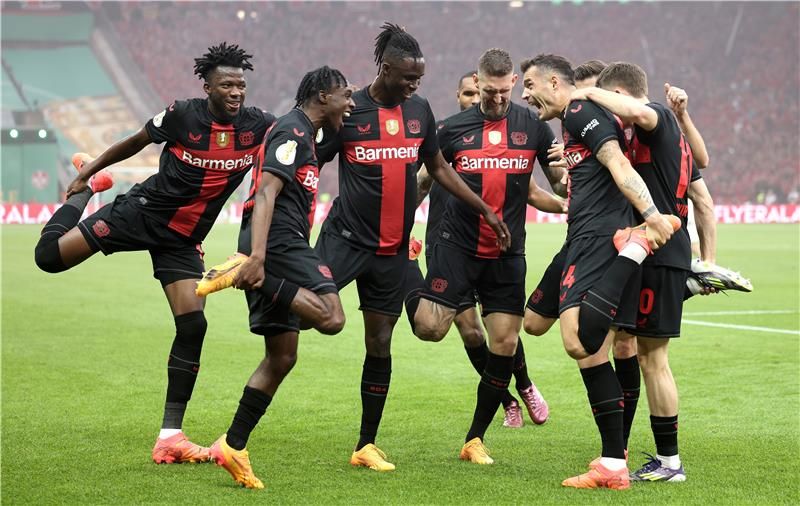 لاعبو باير ليفركوزن