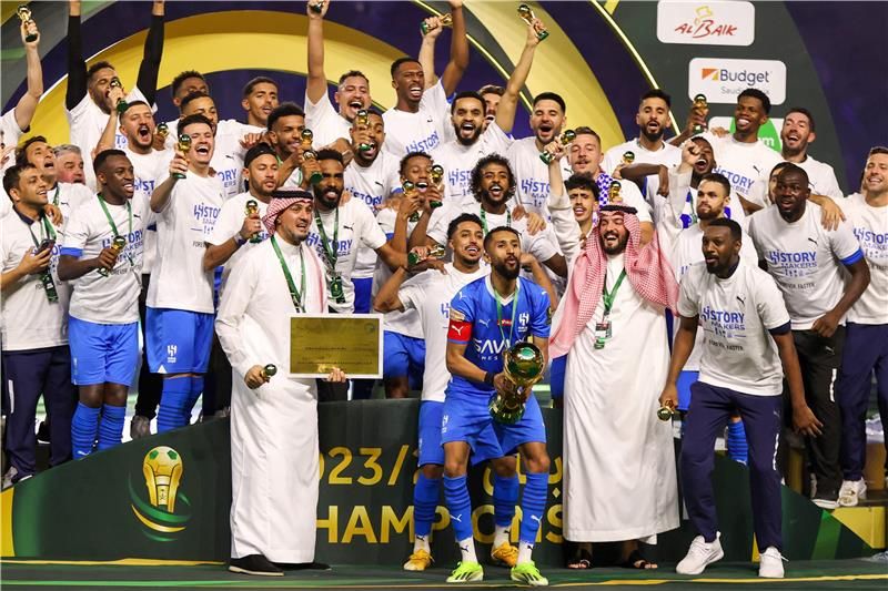 من تتويج الهلال بلقب كأس الملك