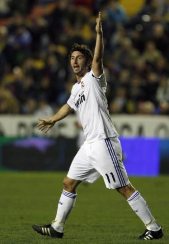 2011-01-062011-01-06t231303z_01_hjk09_rtridsp_3_soccer-spain_reuters