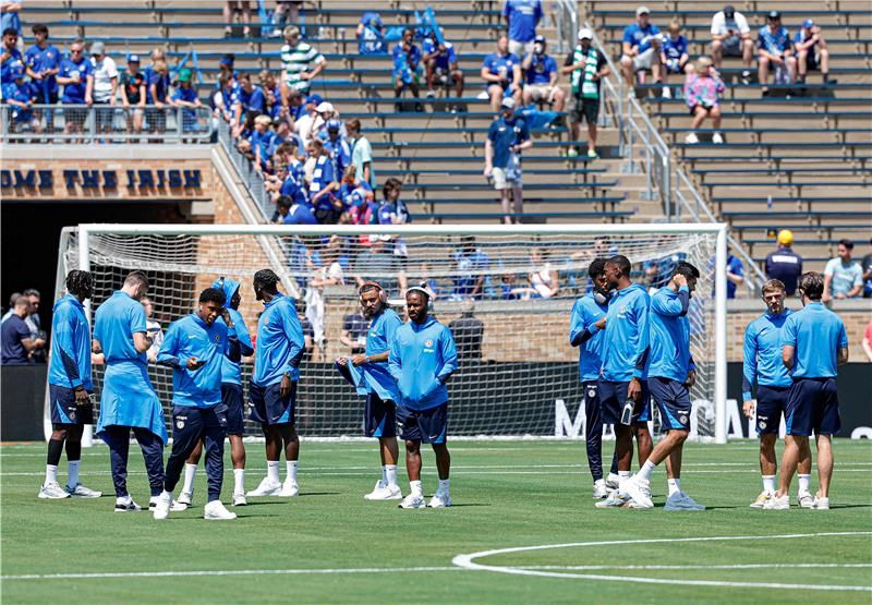 لاعبو تشيلسي