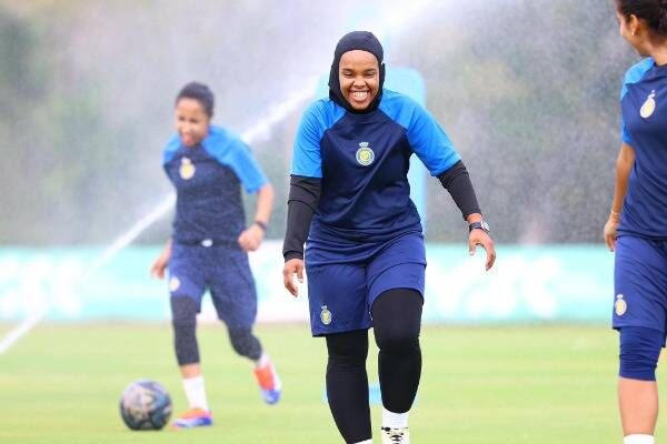 تهاني الينبعاوي في معسكر إسبانيا