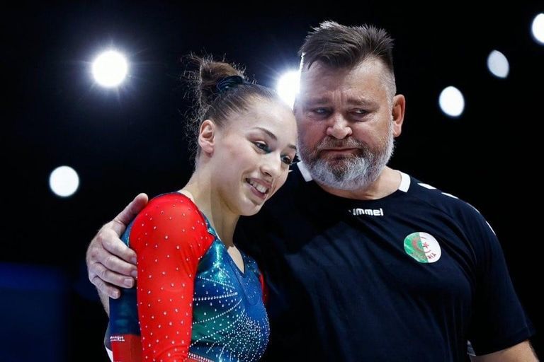 كايليا نمور ومدربها