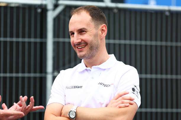 أوليفر أوكس