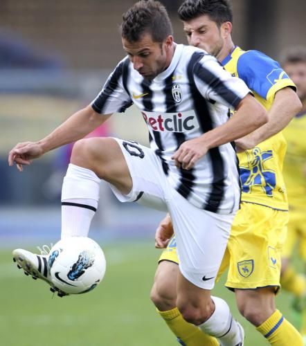 2011-10-16t154015z_01_mxr13_rtridsp_3_soccer-italy_reuters