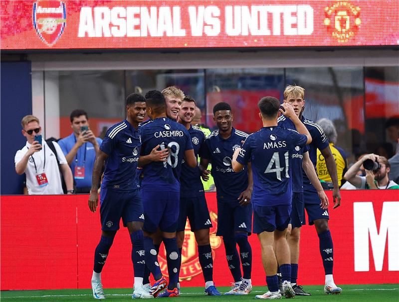 لاعبو مانشيستر يونايتد