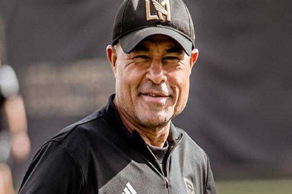 زكي عبد الفتاح