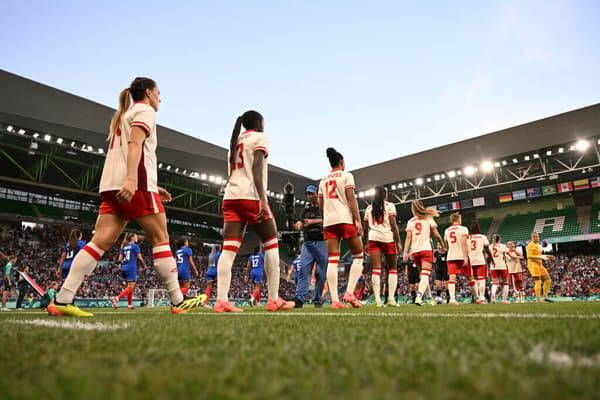 منتخب كندا للسيدات