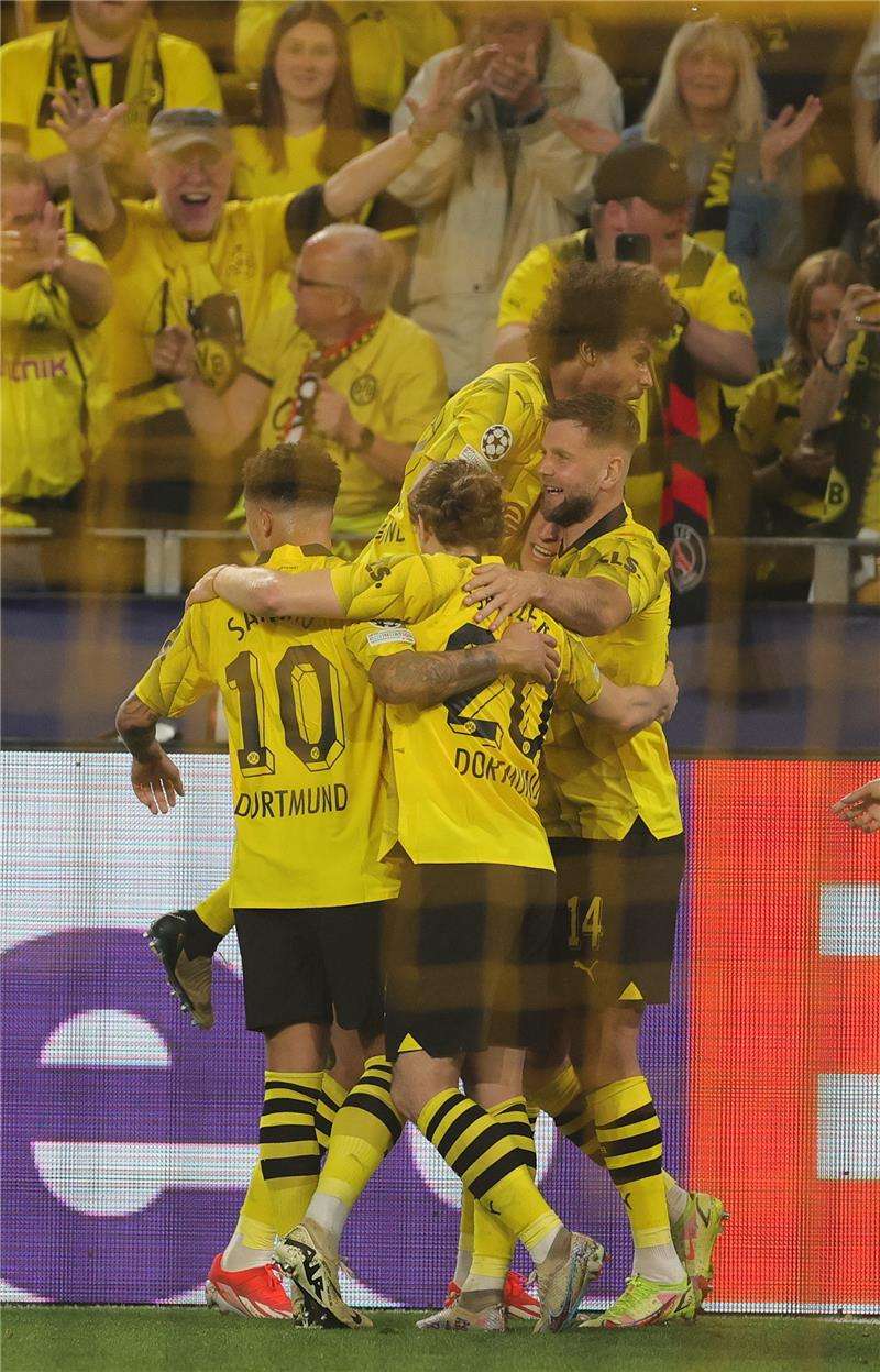 لاعبو دورتموند