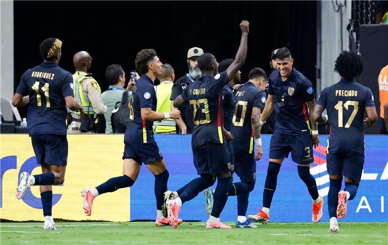 لاعبو منتخب الإكوادور