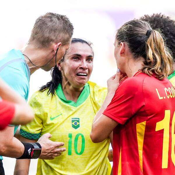 مارتا بعد الطرد أمام إسبانيا