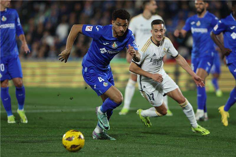 جاستون ألفاريز