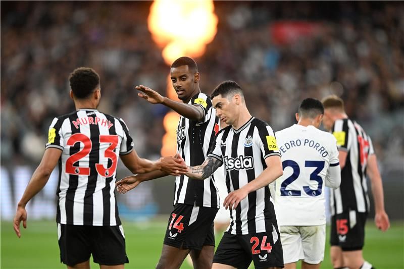 لاعبو نيوكاسل