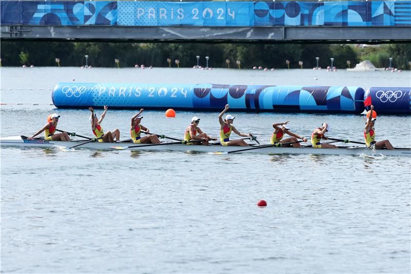 الطاقم الروماني