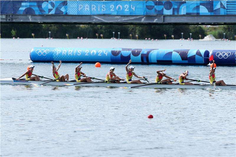 الطاقم الروماني