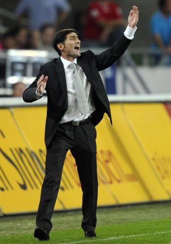 2011-08-18t202216z_01_fbi07_rtridsp_3_soccer-europa_reuters