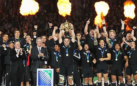 لاعبي نيوزيلندا يحتفلون بكأس العالم