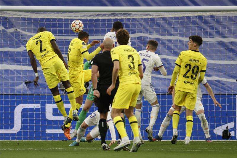 لقاء سابق بين الفريقين