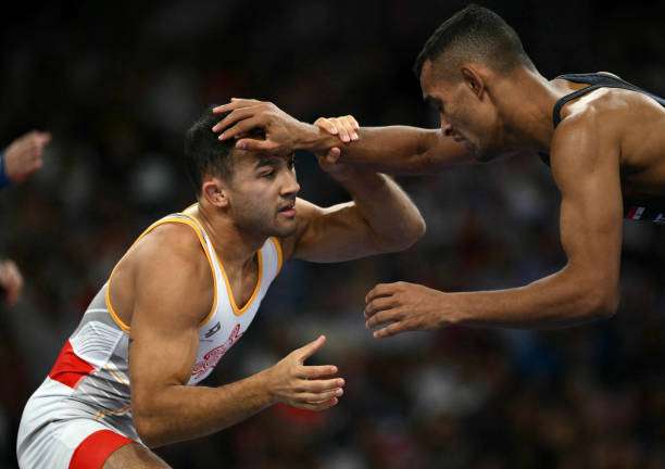 من المواجهة