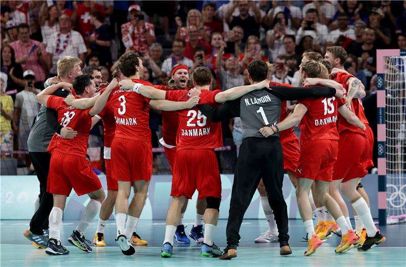 لاعبو منتخب الدنمارك
