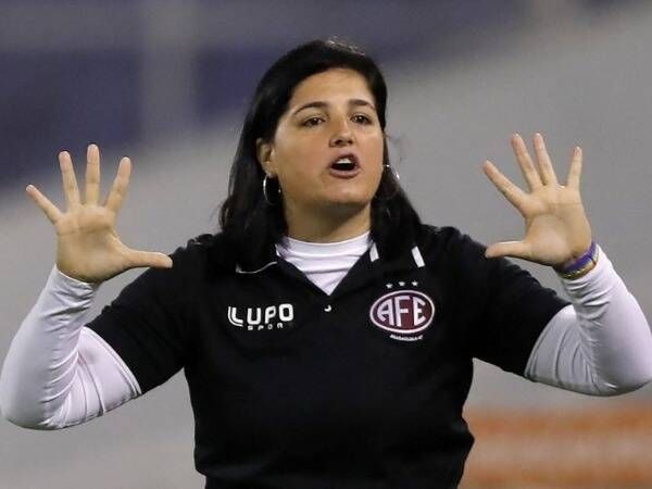 ليندسي كاميلا