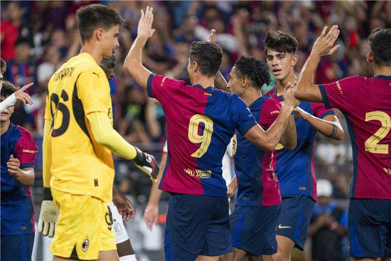 لاعبو برشلونة