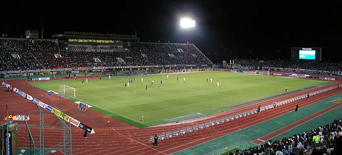 الملعب الحالي لفريق جامبا -  استاد أوساكا اكسبو 70 