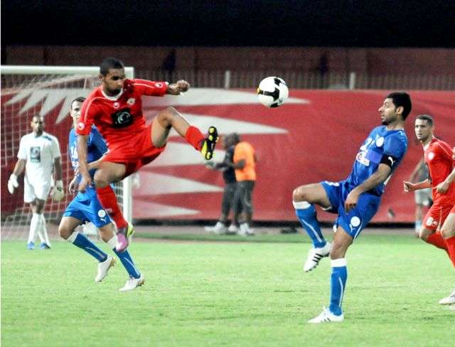 لقطة ارشيفية من مباراة المحرق والحد في الدوري المحلي